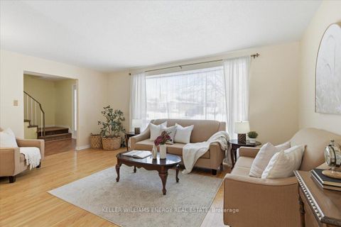 Photo 5 at 886 Antonio Street, Bay Ridges, Pickering