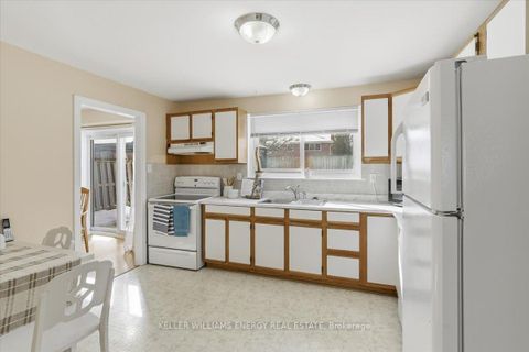 Photo 10 at 886 Antonio Street, Bay Ridges, Pickering