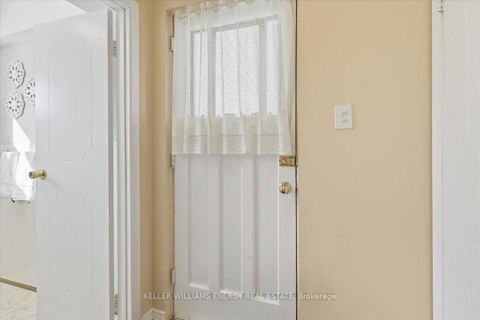 Photo 13 at 886 Antonio Street, Bay Ridges, Pickering