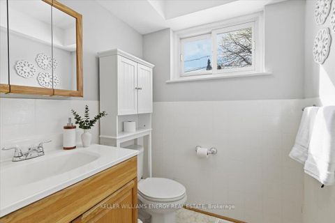 Photo 14 at 886 Antonio Street, Bay Ridges, Pickering