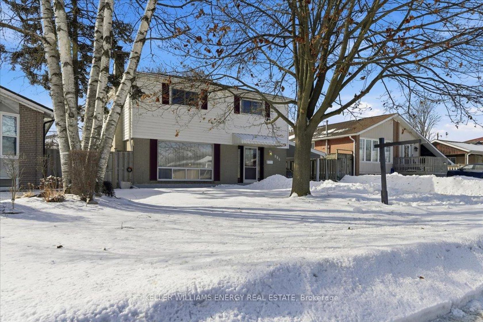 886 Antonio Street, Bay Ridges, Pickering 2