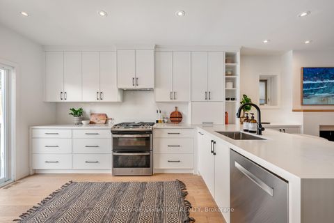 Photo 15 at 268 Kenilworth Avenue, The Beaches, Toronto