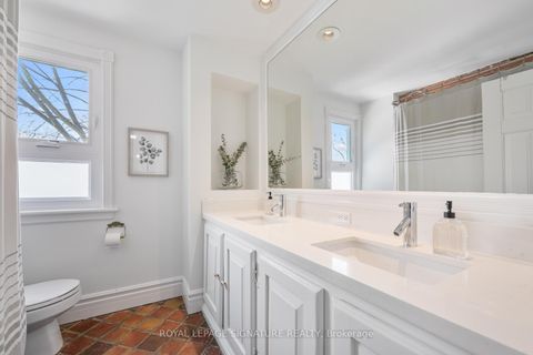 Photo 19 at 268 Kenilworth Avenue, The Beaches, Toronto