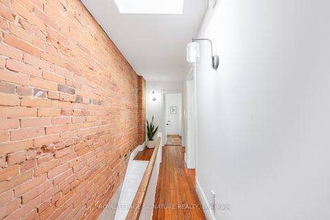 Photo 22 at 268 Kenilworth Avenue, The Beaches, Toronto