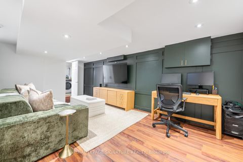 Photo 24 at 268 Kenilworth Avenue, The Beaches, Toronto