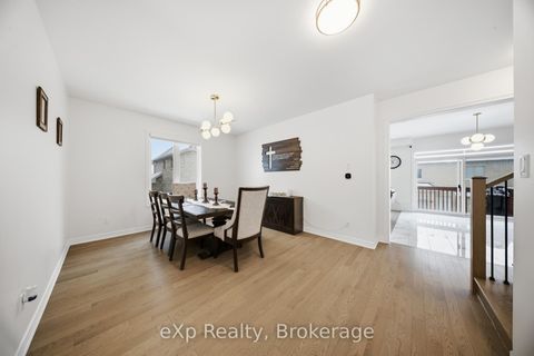 Photo 6 at 6 Faimira Avenue, Keswick South, Georgina