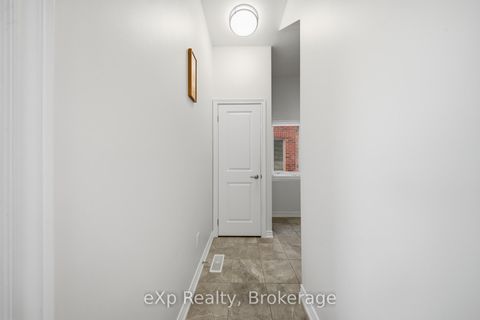 Photo 17 at 6 Faimira Avenue, Keswick South, Georgina