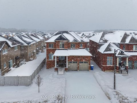 Photo 37 at 6 Faimira Avenue, Keswick South, Georgina