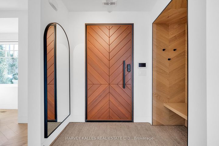 Photo 3 at 4 Belvedere Boulevard, Kingsway South, Toronto