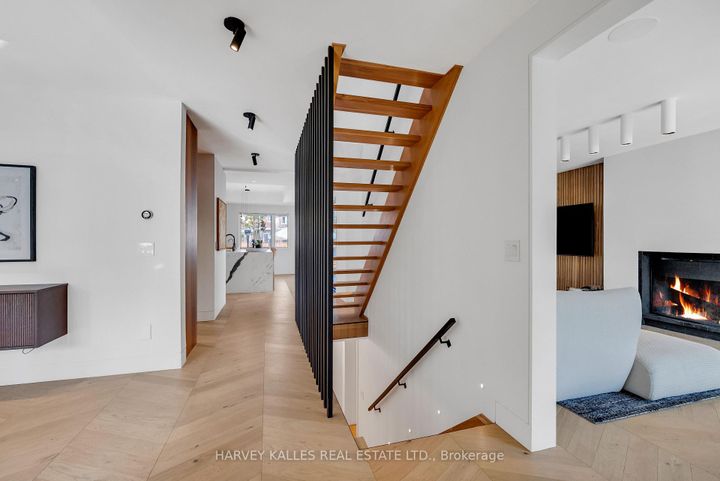 Photo 4 at 4 Belvedere Boulevard, Kingsway South, Toronto