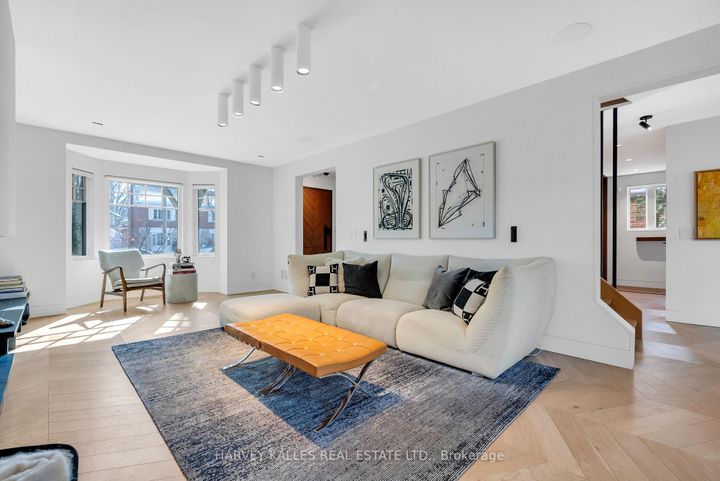 Photo 9 at 4 Belvedere Boulevard, Kingsway South, Toronto