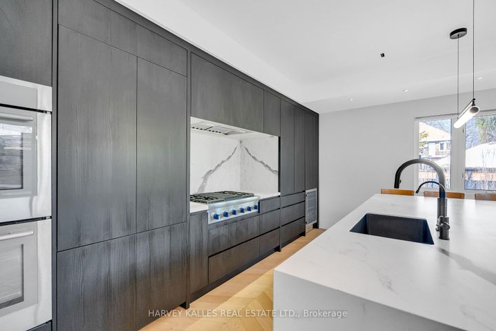 Photo 17 at 4 Belvedere Boulevard, Kingsway South, Toronto