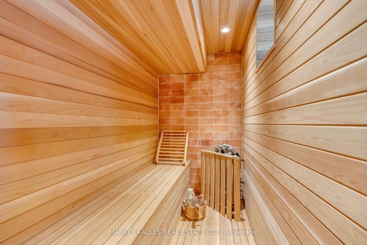 Photo 38 at 4 Belvedere Boulevard, Kingsway South, Toronto