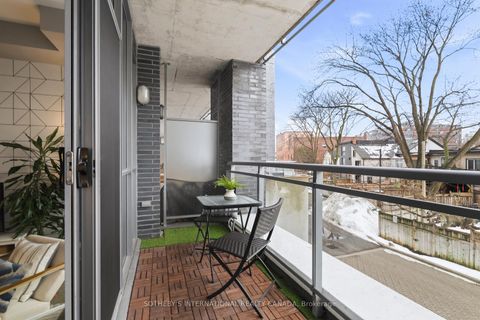 Photo 11 at 215 - 510 King Street E, Moss Park, Toronto