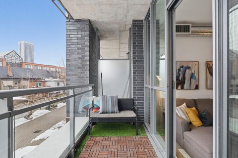 Photo 12 at 215 - 510 King Street E, Moss Park, Toronto