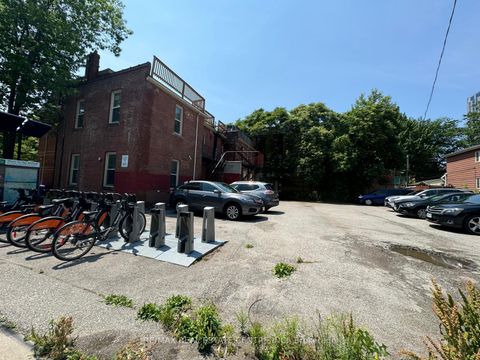 Photo 3 at 28 Cecil Street, Chinatown, Toronto