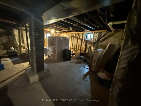 Photo 11 at 28 Cecil Street, Chinatown, Toronto