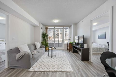 Photo 10 at 212 - 372 Highway 7 Road E, Doncrest, Richmond Hill