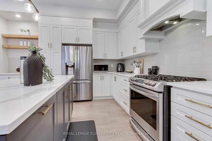 Photo 13 at 3379 Post Road, GO Glenorchy, Oakville