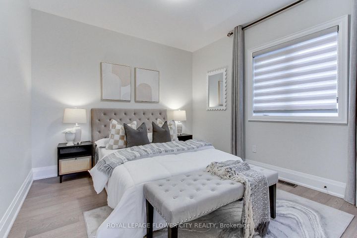 Photo 36 at 3379 Post Road, GO Glenorchy, Oakville