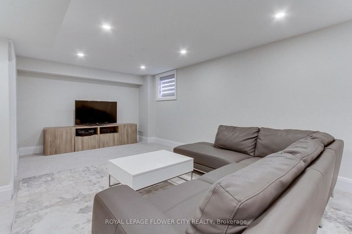 Photo 39 at 3379 Post Road, GO Glenorchy, Oakville