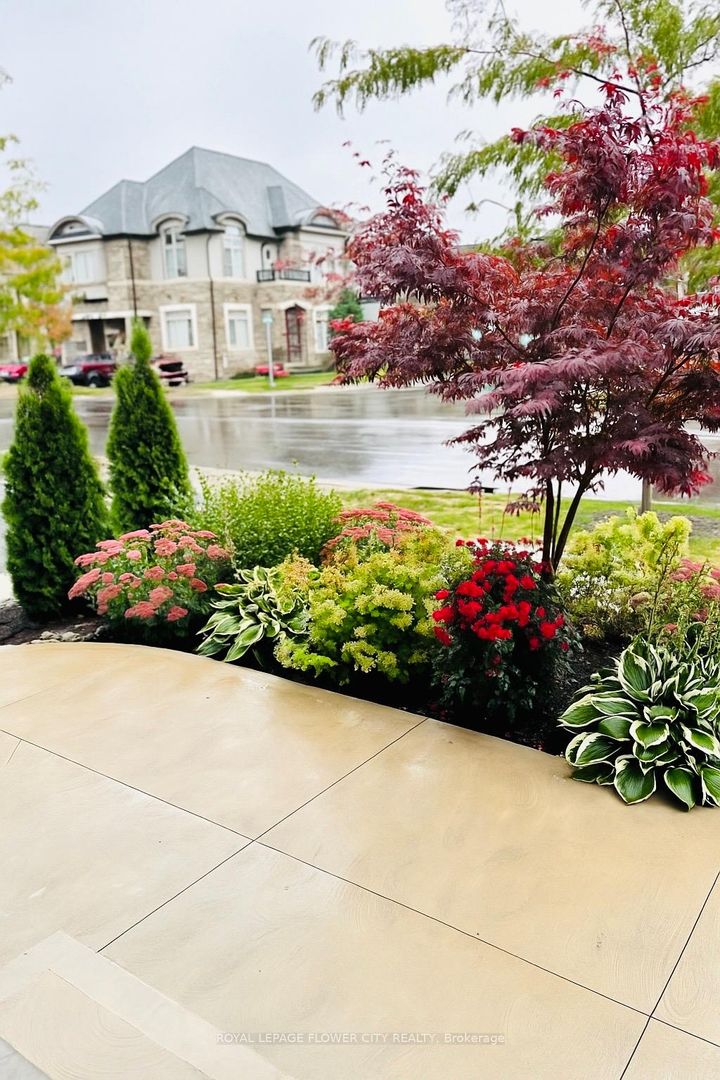 Photo 42 at 3379 Post Road, GO Glenorchy, Oakville