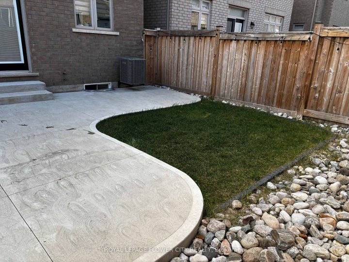 Photo 45 at 3379 Post Road, GO Glenorchy, Oakville