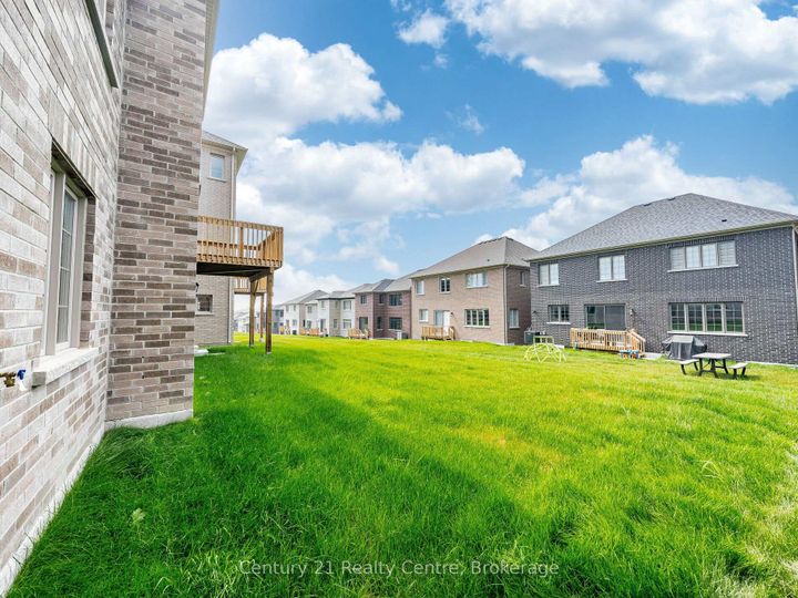 Photo 43 at 26 Hearn Street, Bond Head, Bradford West Gwillimbury