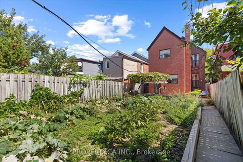 Photo 5 at 790 Manning Avenue, Annex, Toronto