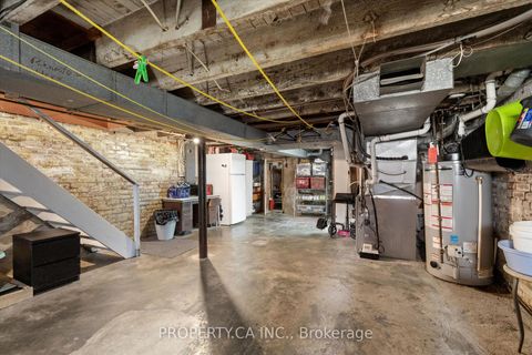 Photo 33 at 790 Manning Avenue, Annex, Toronto