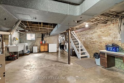 Photo 35 at 790 Manning Avenue, Annex, Toronto