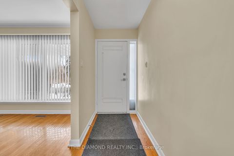 Photo 5 at 100 Summitcrest Drive, Richview, Toronto