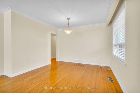 Photo 12 at 100 Summitcrest Drive, Richview, Toronto