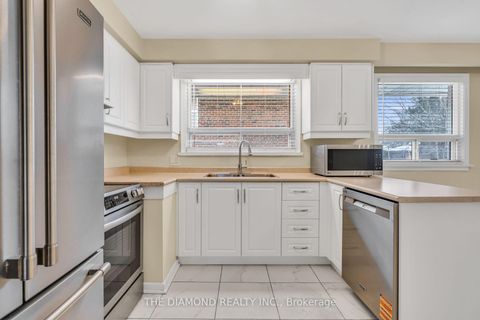 Photo 14 at 100 Summitcrest Drive, Richview, Toronto