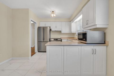 Photo 16 at 100 Summitcrest Drive, Richview, Toronto