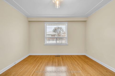 Photo 22 at 100 Summitcrest Drive, Richview, Toronto