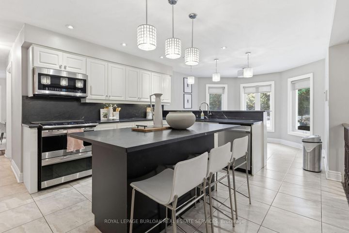 Photo 7 at 117 Miller Drive, Ancaster, Hamilton