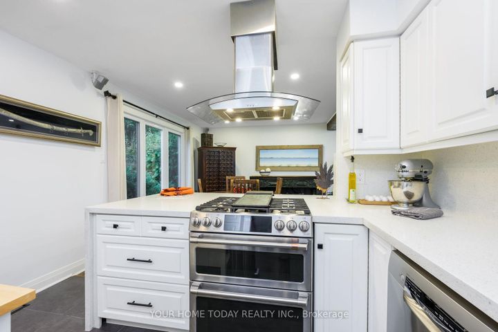 Photo 13 at 190 Main Street S, Georgetown, Halton Hills