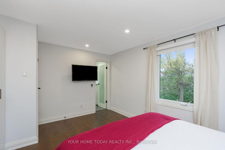 Photo 19 at 190 Main Street S, Georgetown, Halton Hills