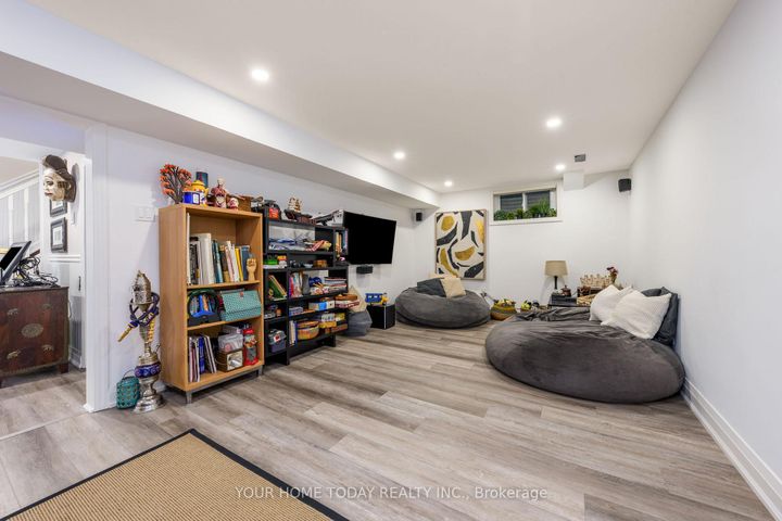 Photo 31 at 190 Main Street S, Georgetown, Halton Hills