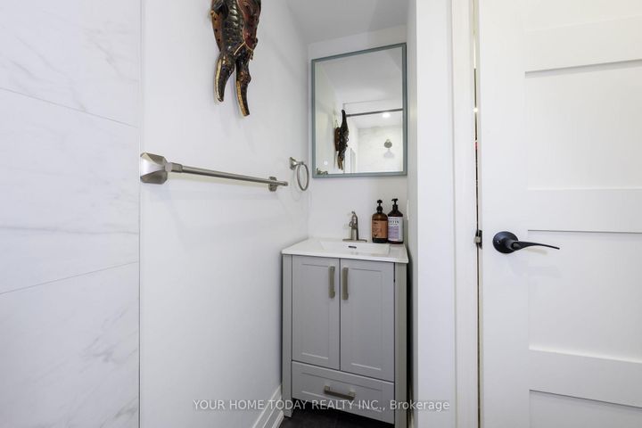 Photo 37 at 190 Main Street S, Georgetown, Halton Hills