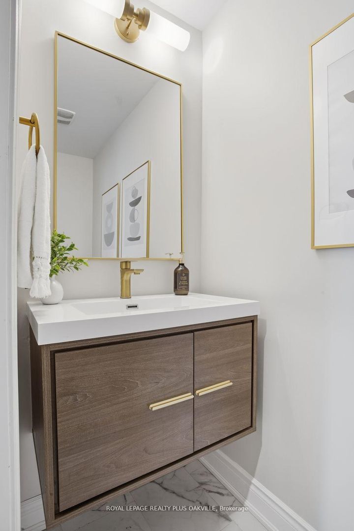 Photo 18 at 3488 Rebecca Street, BR Bronte, Oakville