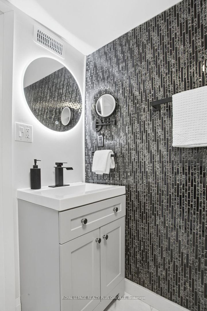 Photo 42 at 3488 Rebecca Street, BR Bronte, Oakville