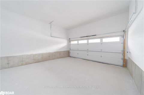 Photo 21 at 60 Gemini Drive, Rural Barrie Southeast, Barrie