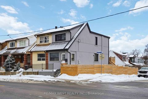 Photo 2 at 902 Woodbine Avenue, Woodbine Corridor, Toronto