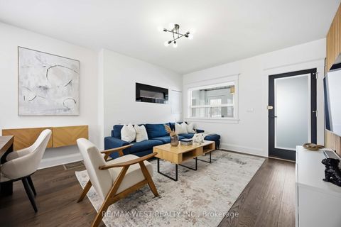 Photo 7 at 902 Woodbine Avenue, Woodbine Corridor, Toronto