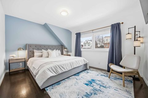 Photo 22 at 902 Woodbine Avenue, Woodbine Corridor, Toronto