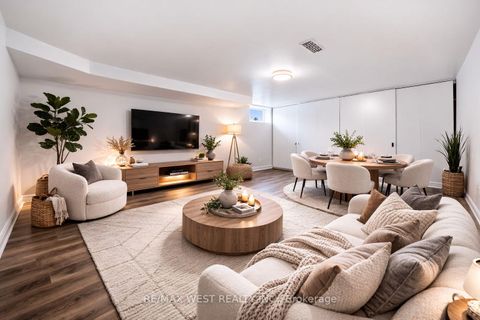 Photo 38 at 902 Woodbine Avenue, Woodbine Corridor, Toronto