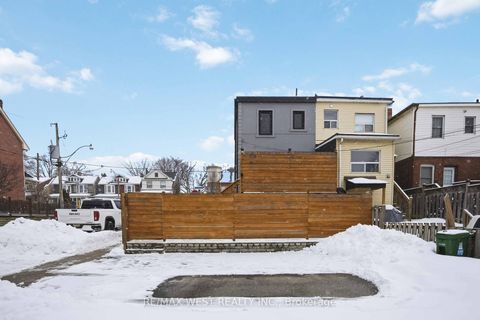 Photo 43 at 902 Woodbine Avenue, Woodbine Corridor, Toronto