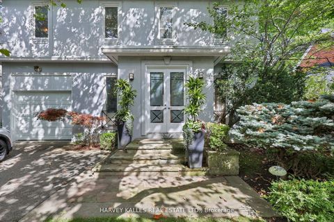Photo 2 at 99 Bideford Avenue, Westgate, Toronto